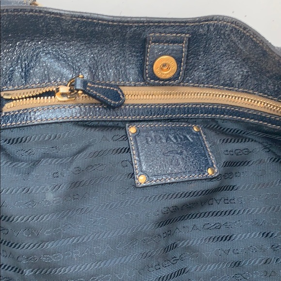 Prada purse - Picture 7 of 10